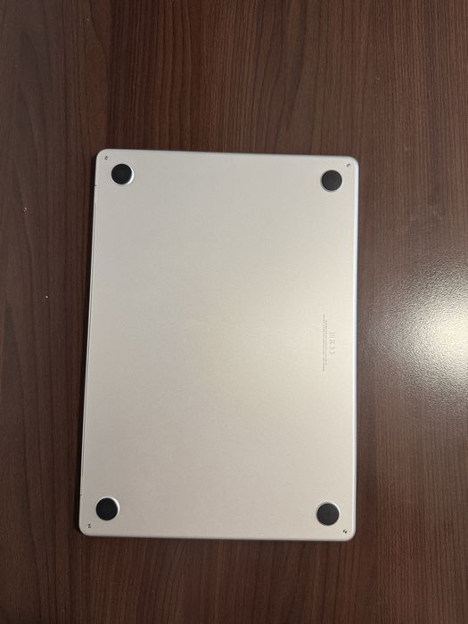 MacBook Air M2 15” / 512GB / 8GB