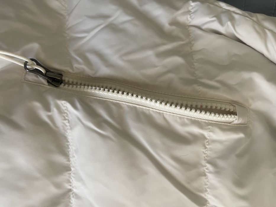 Куртка-пуховик с капюшеном