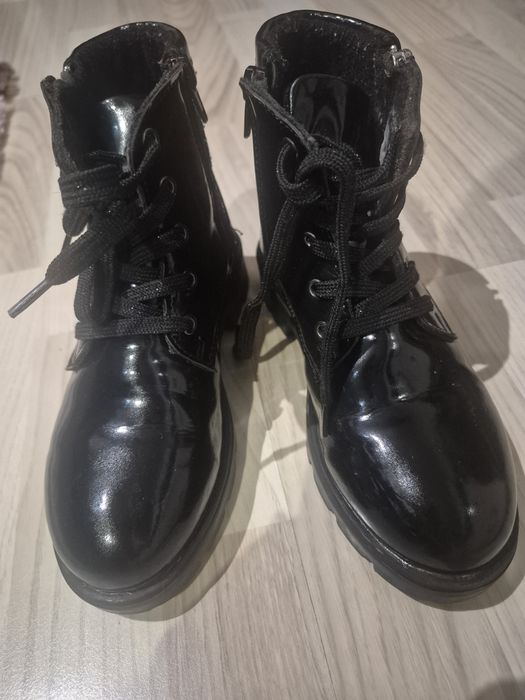 Маратонки 32 номер+ подарък боти