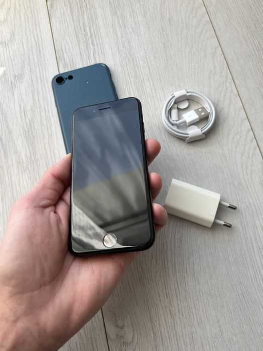 ••Iphone SE 2 • BATERIE 95% •