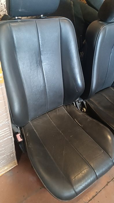 Продам сиденье на Мерседес 210