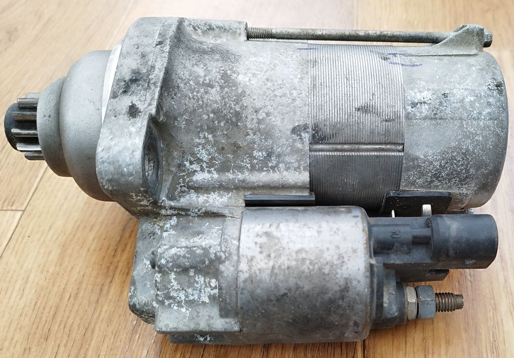 Стартер Volkswagen Caddy III Фолксваген Кадди 1.9TDI VW Caddy