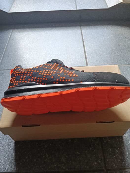 Pantofi protectie nr 44 noi in cutie.