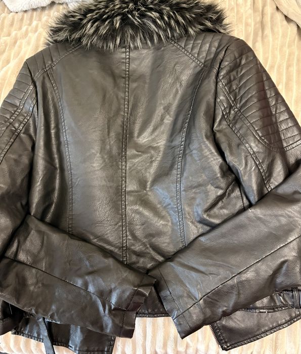 Дамско кожено яке с дебела  подплата