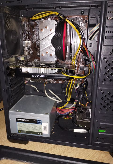 PC Gaming + Monitor75hz + mouse