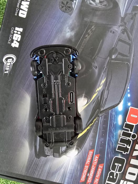 Porsche drift количка 1:64 дрифт радиоуправляема