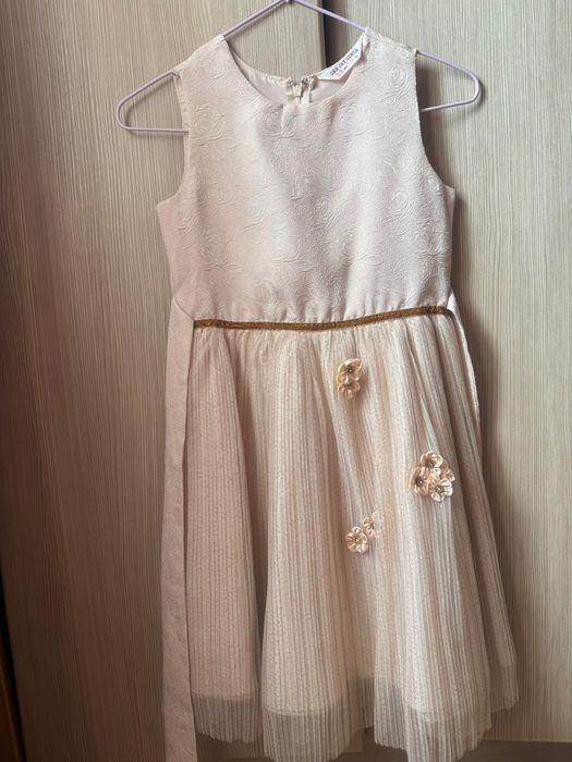 Платье на девочку