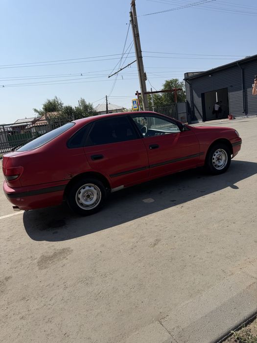 Продам Tayota Carina E