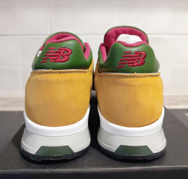 Vând adidas New Balance 1500 din piele.originali made in UK