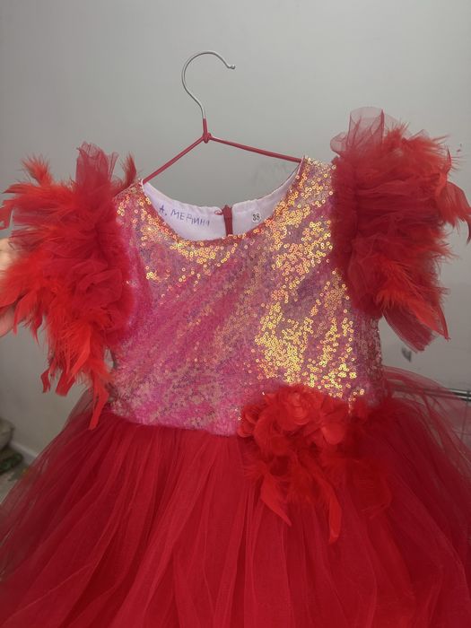 Платье Красное пышное