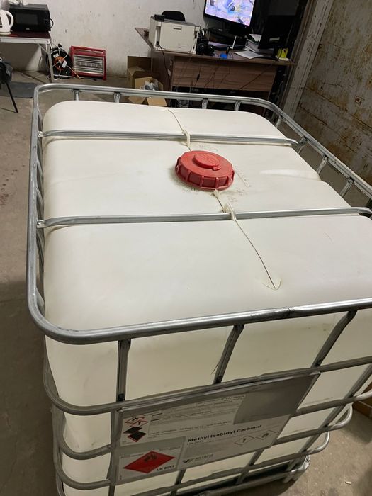 Продам кубовую бочку