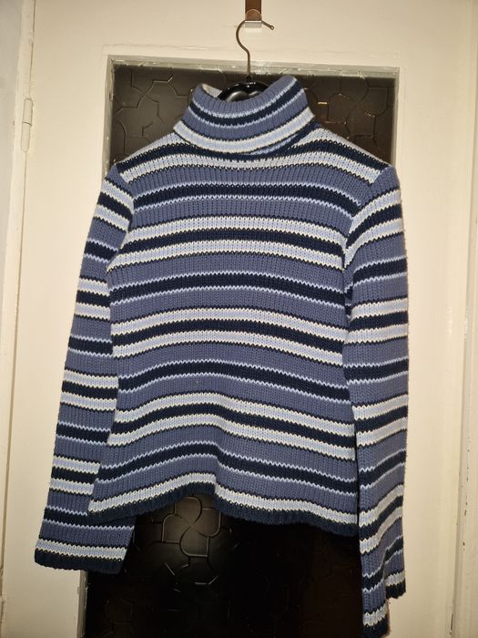 Pulover gros albastru în dungi