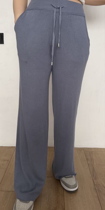 Трикотажные брюки с карманами