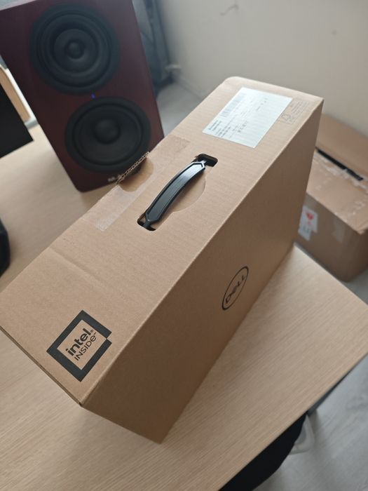 Лаптоп Dell Precision 5570
