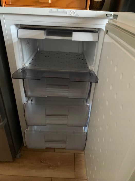 Congelator ARCTIC cu 4 sertare