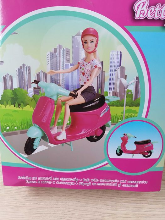 Нова кукла Барби с мотор