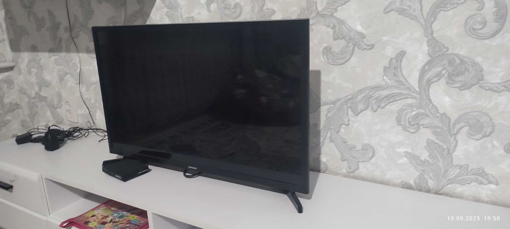 Продам Телевизор Samsung UE32T5300AUXCE Smart
