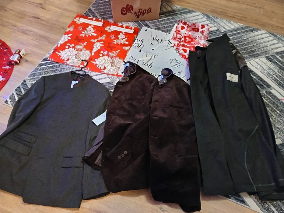 Sacouri de vânzare de firmă