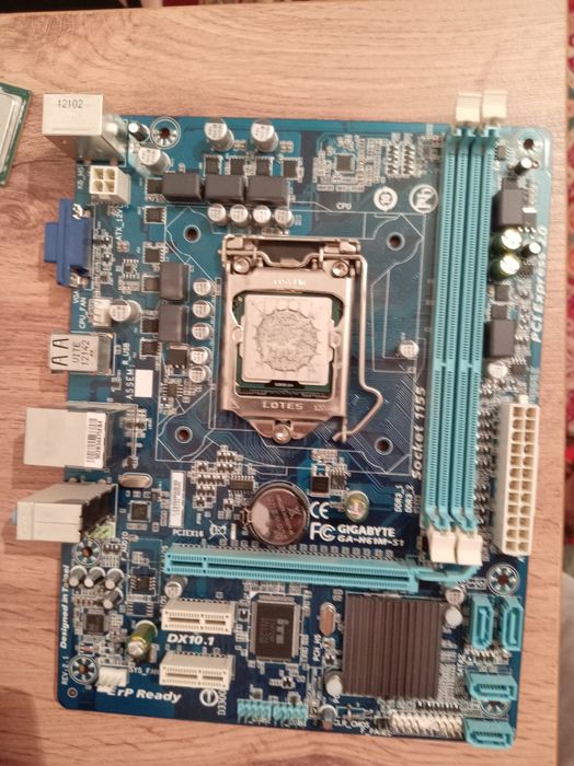 Продам материнскую плату