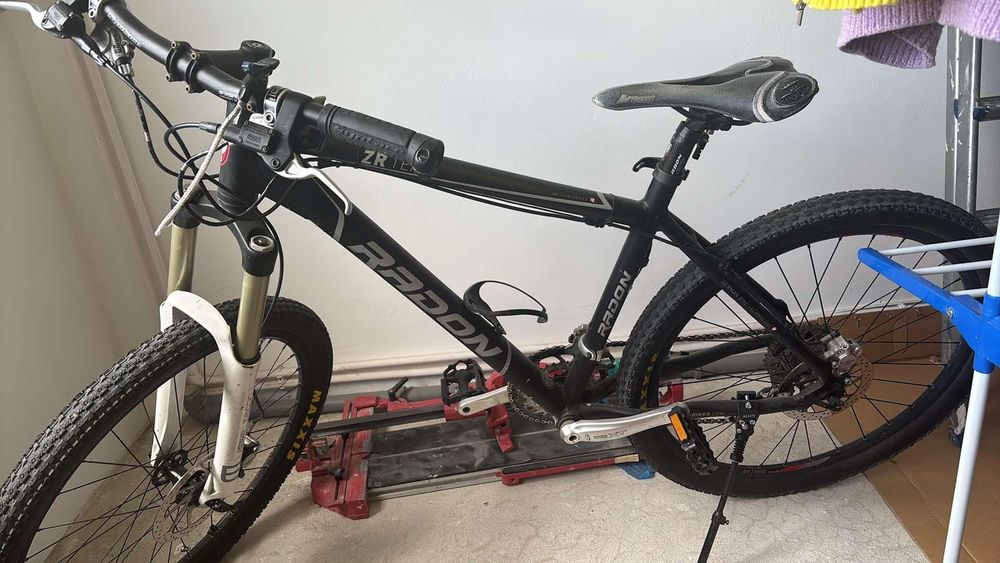 Bicicleta adusa din Germania