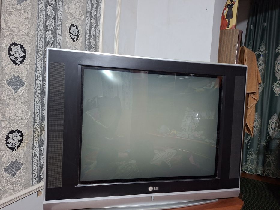 LG телевизор б/у