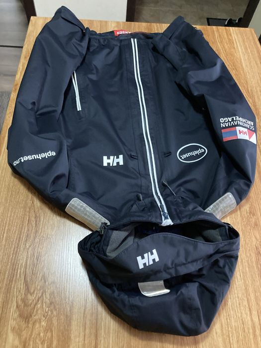 Мъжка оригинална ветровка Helly Hansen