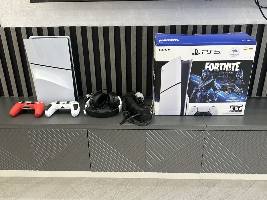 Продается новый Playstation 5 Slim