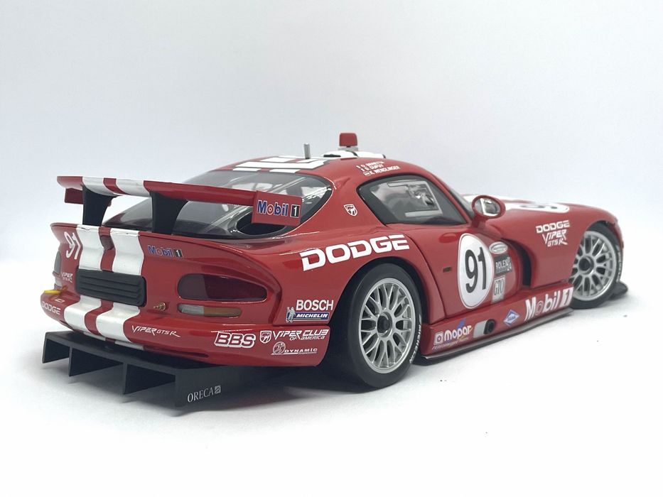 Macheta Dodge Viper GTS-R, AUTOArt, 1:18