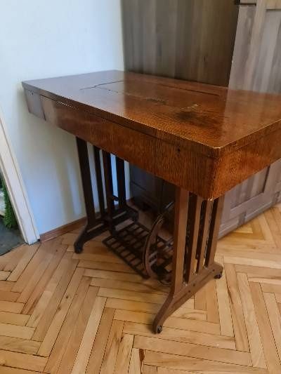 Крачна шевна машина Minerva