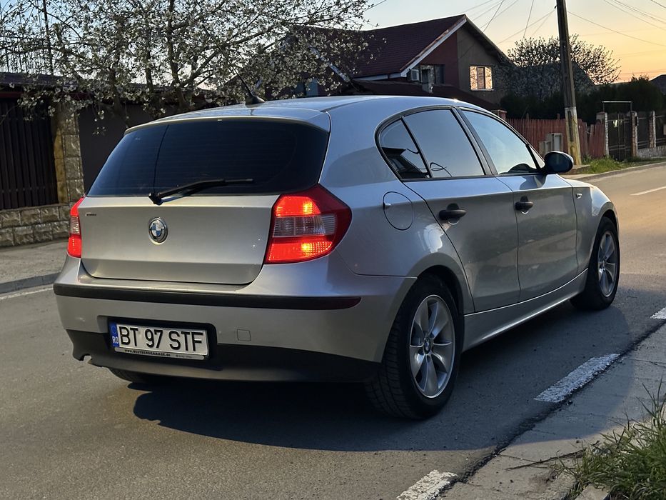 Vand / schimb Bmw seria 1 2.0d 6 trepte stare foarte buna