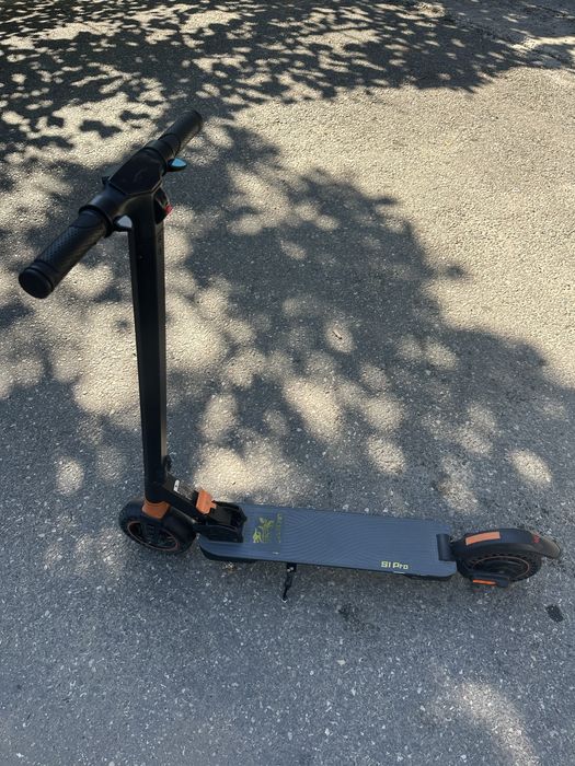 Vand Trotineta electrica KuKirin S1 Pro impecabila