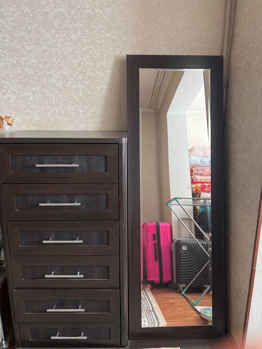 Комод темно-коричневый