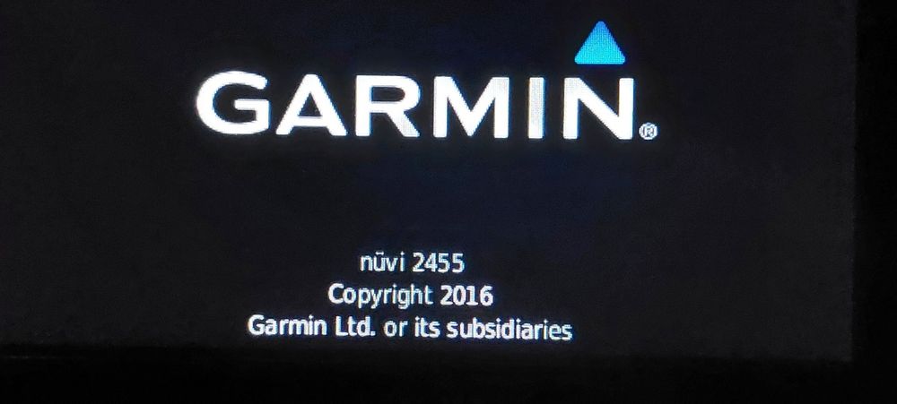 Продавам gps навигация Garmin nuvi 2455
