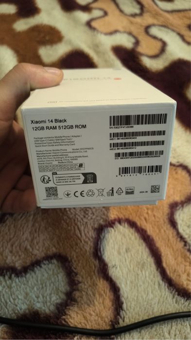 Xiomi 14 Black cutie de 12 GB RAM cu 512 nu știu nimic de el așa l-am primit nu se aprinde fără arată 10 din 10 .detalii în privat