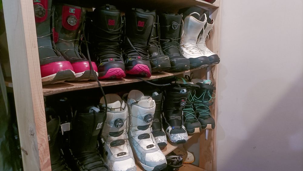 Прокат , аренда сноубордов в Риддере.