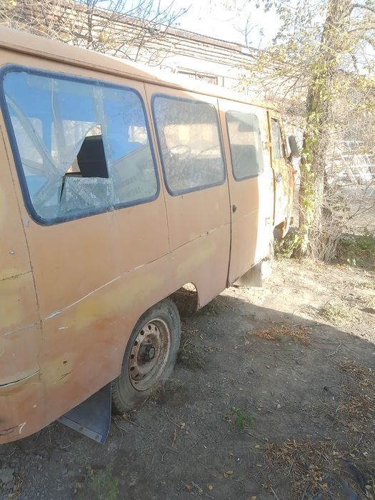 Продаётся театральный уаз