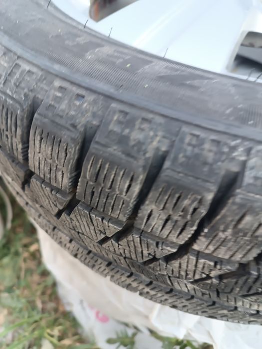 Продам зимние шины на титанках