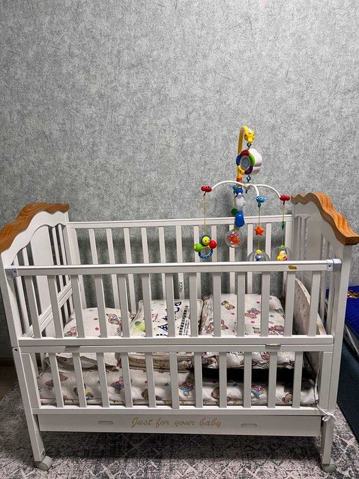 Детский кроват сотилади