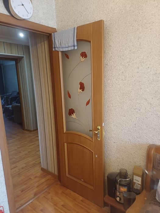 Продам двери (6 штук)