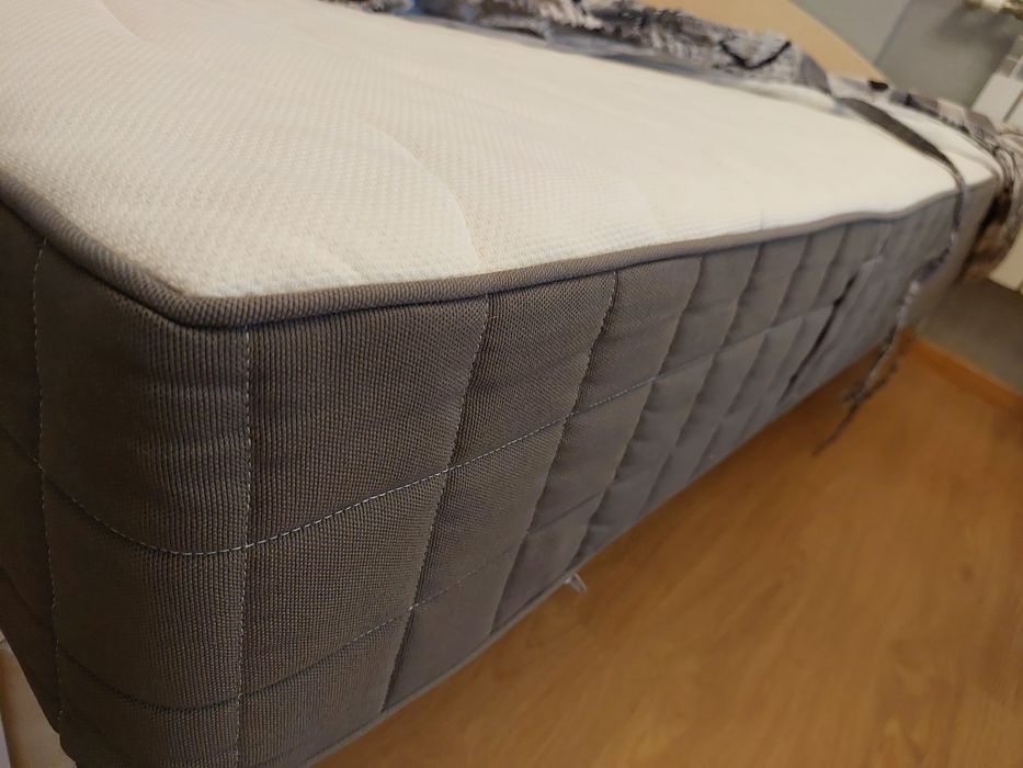 Кровать односпальная