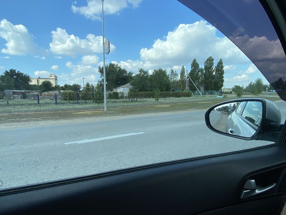 Продам склад с учасктом в центре Хобды!