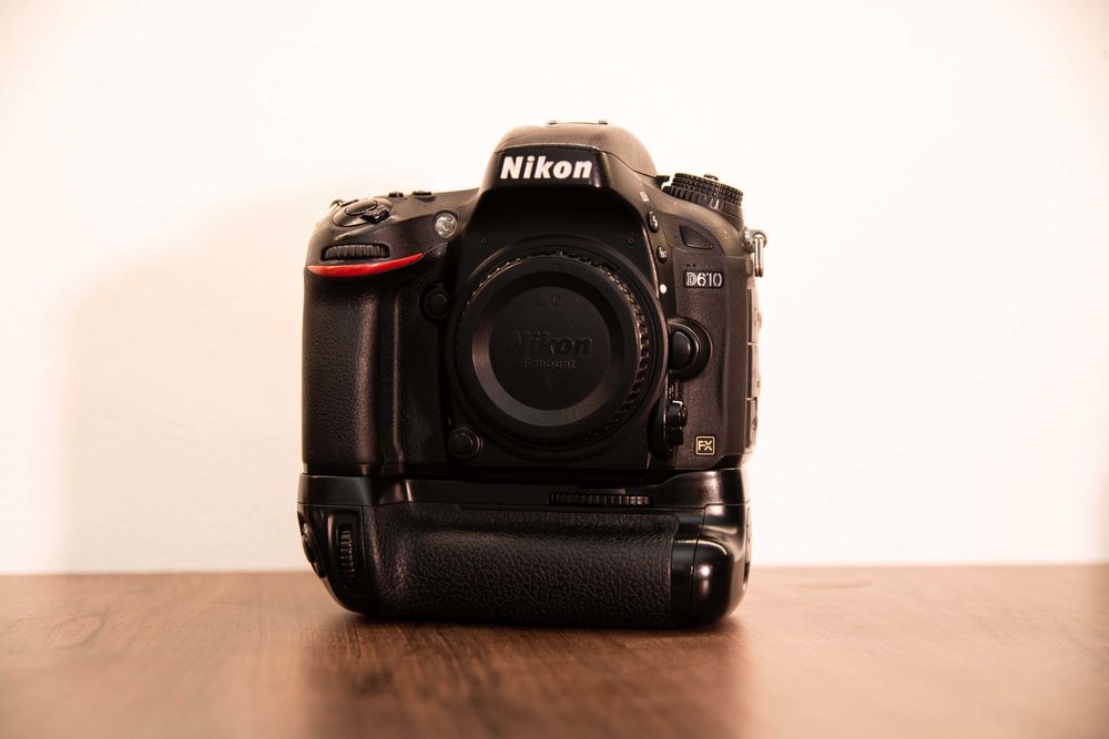 Nikon D610 Aparat Foto DSLR 24.3MP Fx Full Frame