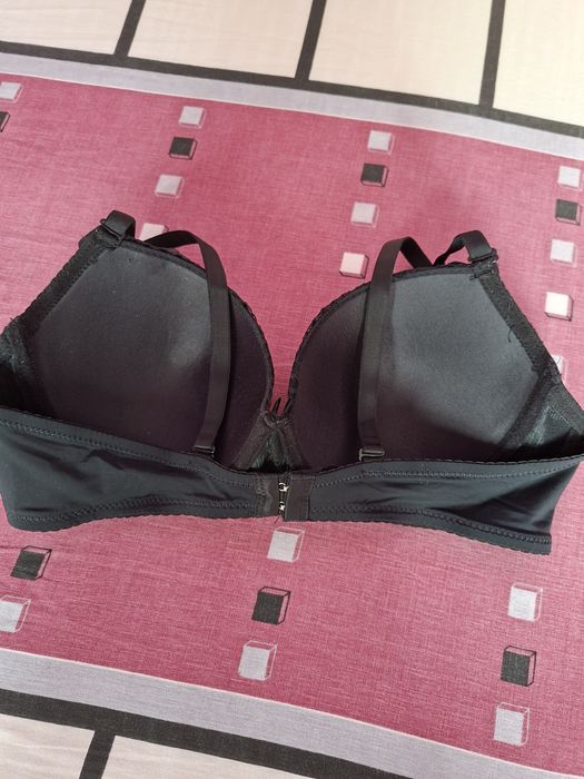 Vând Sutien Damă cu Dantelă Mărimea 38/85 Nou