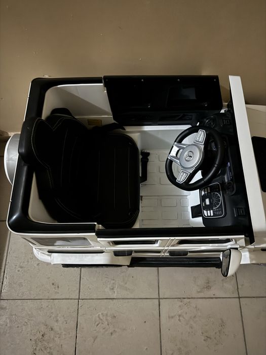 Продам Машинку на пульте