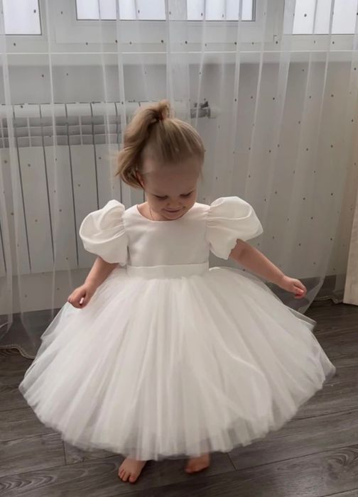 Нарядное платье для девочки 2-7 лет