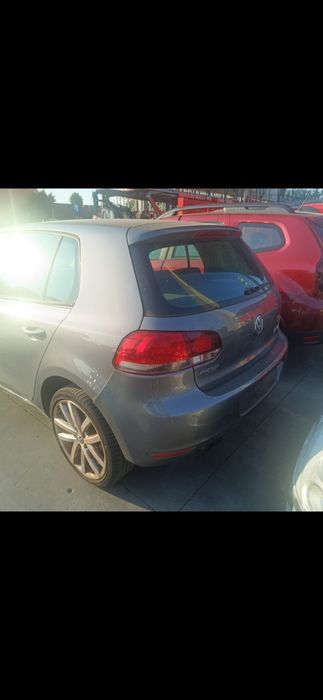 Dezmembrez vw golf 6