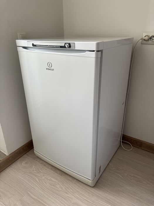 Морозильник Indesit