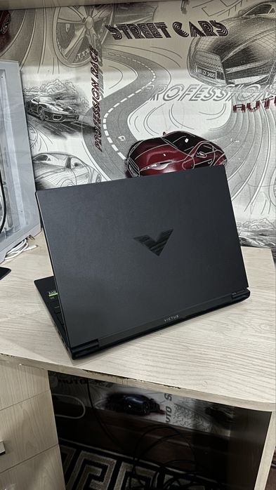HP Victus 15