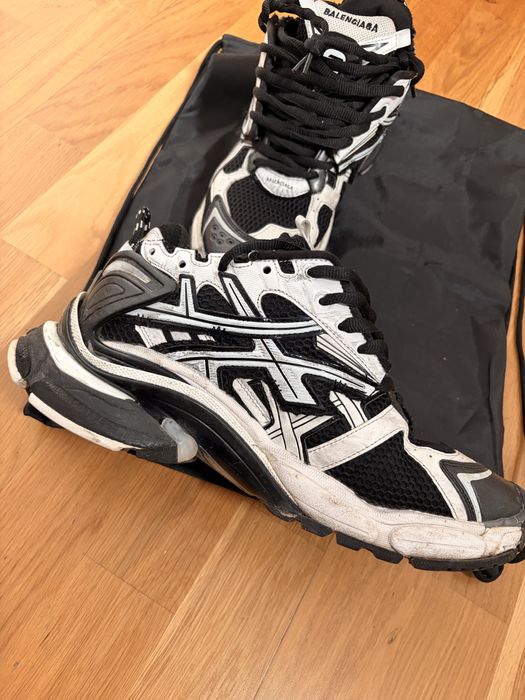 Balenciaga runners