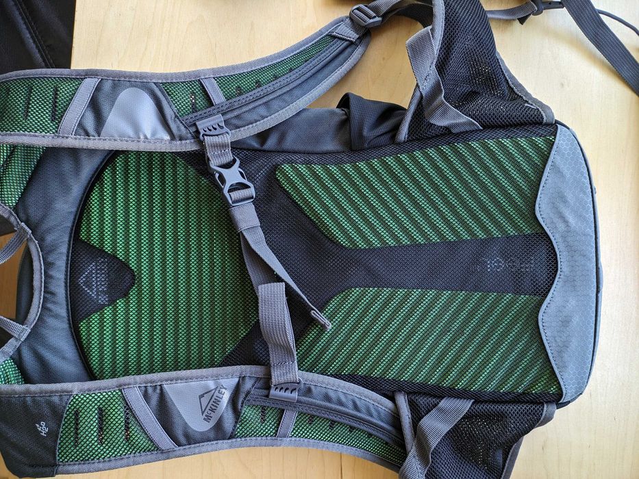 Продавам спортна раница McKinley